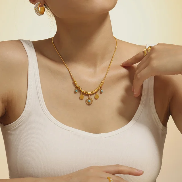 Retro Gold Plated Necklace - Image 3