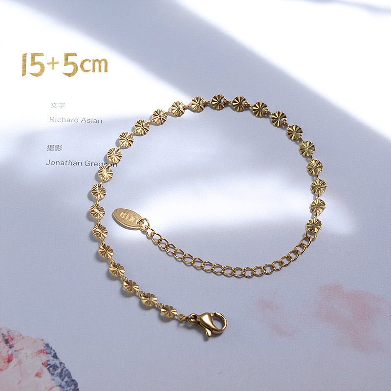 Minimal Gold Plated Classic Design Formal Bracelet - Image 5