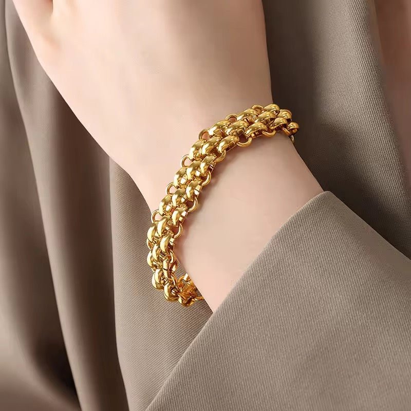 Gold Plated Chunky Woven Chain Toggle Bracelet
